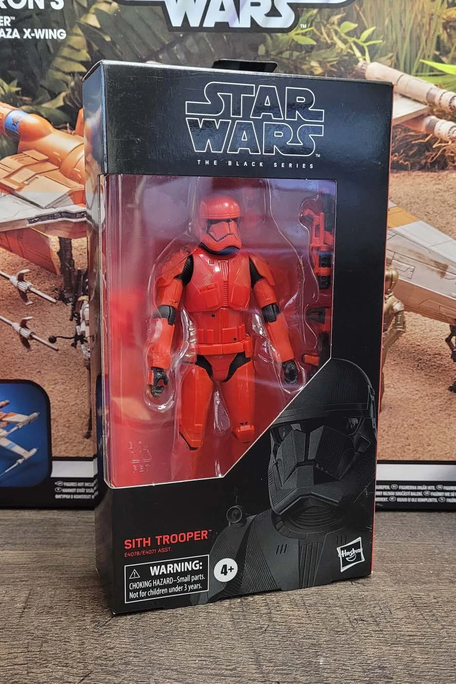 Hasbro Sith Trooper #92 - Star Wars The Black Series 6-Inch Action Figure 4 Hasbro Sith Trooper #92 - Star Wars The Black Series 6-Inch Action Figure - Image 2
