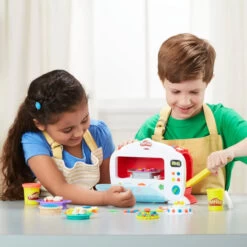 Hasbro Play-Doh Kitchen Creations Magical Oven Play Food Set -Hasbro Fun Toys B9740 Play Doh Magical Oven 2 45553.1671819519