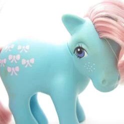 Hasbro Bow Tie My Little Pony Vintage G1 Year 2 Short Hair Version -Hasbro Fun Toys Blue body pink hair bow tie my little pony toy