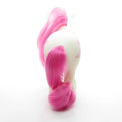 Hasbro January Carnation Birthflower Ponies Vintage G1 Mail Order My Little Pony -Hasbro Fun Toys Carnation january birthflower my little pony toy vintage g1