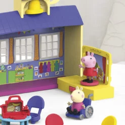 Hasbro Peppa Pig Peppa’s Adventures Peppa's School Playgroup -Hasbro Fun Toys F2166 7 59586.1675879208