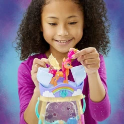 Hasbro My Little Pony: Sparkle Reveal Lantern Sunny Starscout -Hasbro Fun Toys F3329 7 34887.1664298549