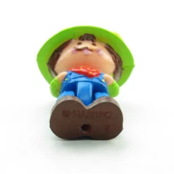 Hasbro Pop-Corn Charmkins Vintage Farmer Charm -Hasbro Fun Toys Hasbro charmkins charm pop corn popcorn