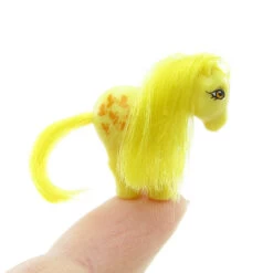 Hasbro Butterscotch Retro My Little Pony Earrings -Hasbro Fun Toys Miniature butterscotch my little pony world s smallest retro toy 31ebc096 5427 4a39 baff 40cadc1ff5db