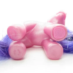 Hasbro Kimono G3 My Little Pony Glitter Celebration Ponies -Hasbro Fun Toys My little pony kimono glitter celebration 2003 purple