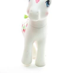 Hasbro Sugarberry Twice As Fancy G1 My Little Pony -Hasbro Fun Toys My little pony sugarberry twice as fancy toy
