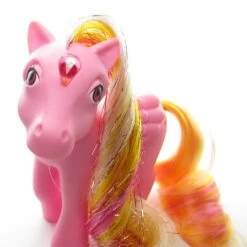Hasbro Glittering Gem Princess Brush 'n Grow Vintage G1 My Little Pony -Hasbro Fun Toys Pink princess pony glittering gem medallion