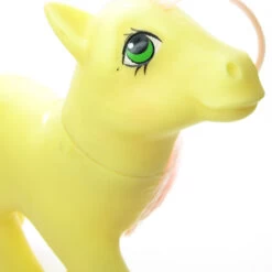 Hasbro Posey My Little Pony Vintage G1 -Hasbro Fun Toys Posey yellow body green eyes pink mane tail