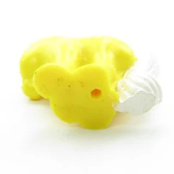 Hasbro Curtain Call My Little Pony Mommy Or Mummy Charm 9 Hasbro Curtain Call My Little Pony Mommy Or Mummy Charm -Hasbro Fun Toys Yellow pony white hair curtain call mommy charm