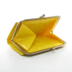 Hasbro Charmkins Vintage Yellow Vinyl Kisslock Coin Purse With Brown Eyed Susan -Hasbro Fun Toys Yellow vinyl children s charmkins kisslock coin purse